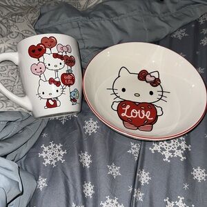 💕💞💗♥️Hello Kitty, 2023 Valentine’s Day 4 large bowls and mug 💗💕♥️💞